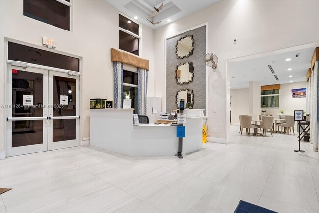 Building Photo - 2741 NE 4th St