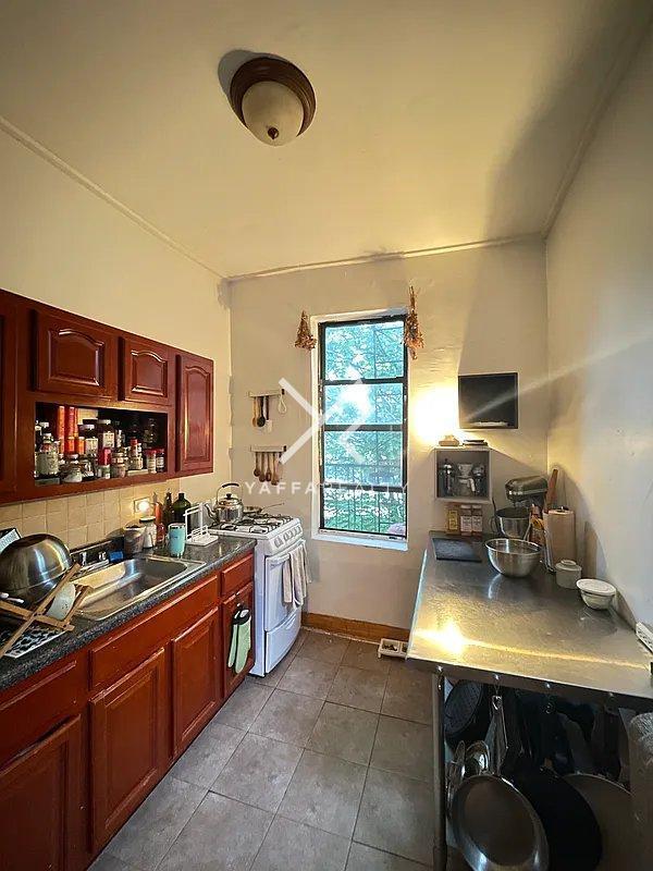 Primary Photo - 1 bedroom in BROOKLYN NY 11216