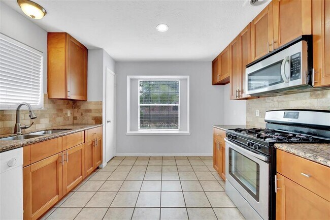Building Photo - 2955 High Plains Dr