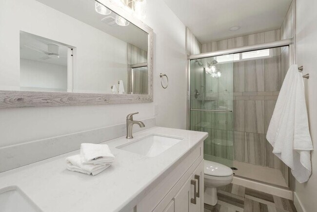 Building Photo - 8656 E Solano Dr