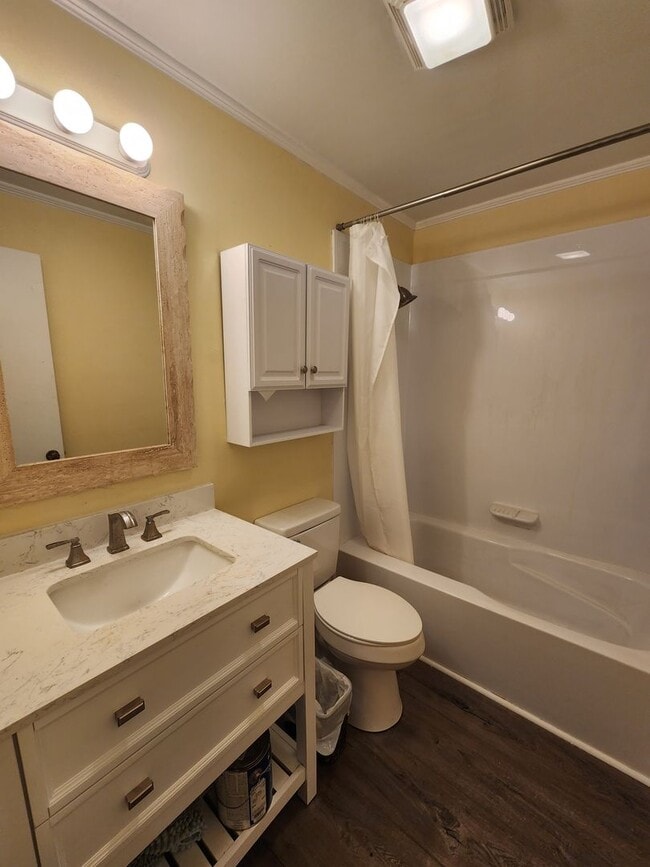 Building Photo - East Asheville Rental!