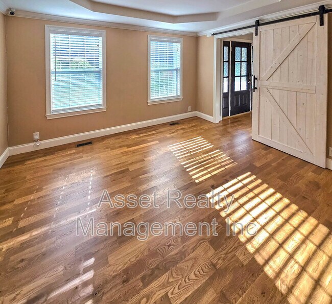 Building Photo - 12469 Daisywood Dr