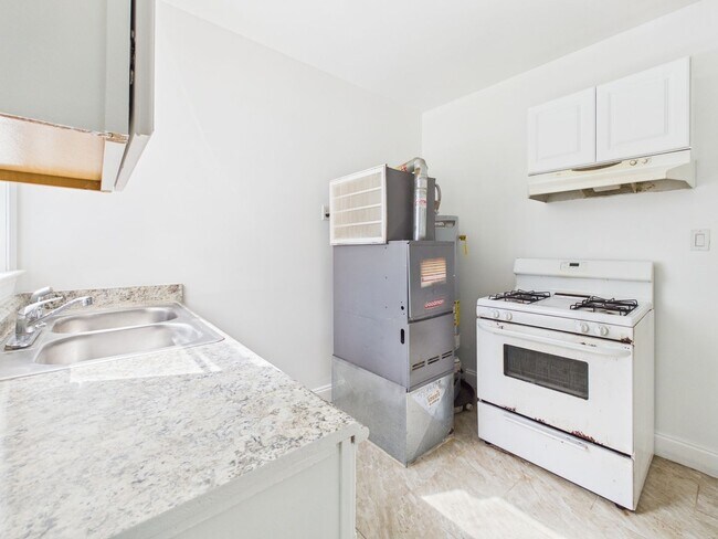 Building Photo - 2508 North Ave