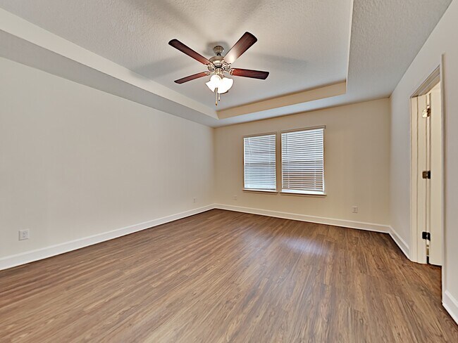 Building Photo - 3367 Roundabout Drive