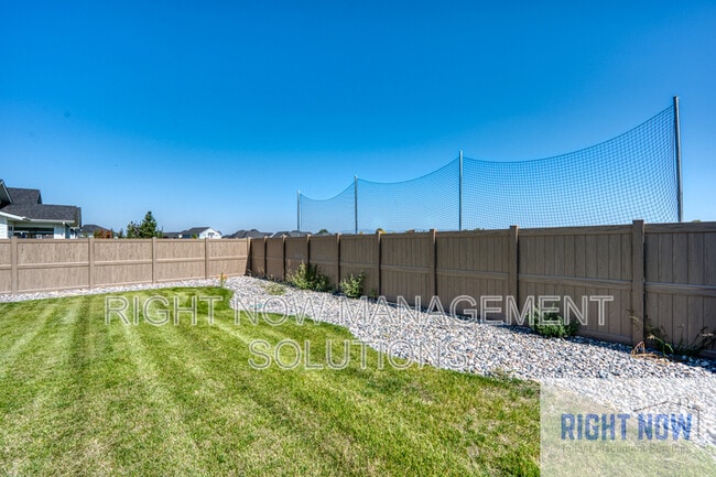 Building Photo - 6132 S Astoria Ave