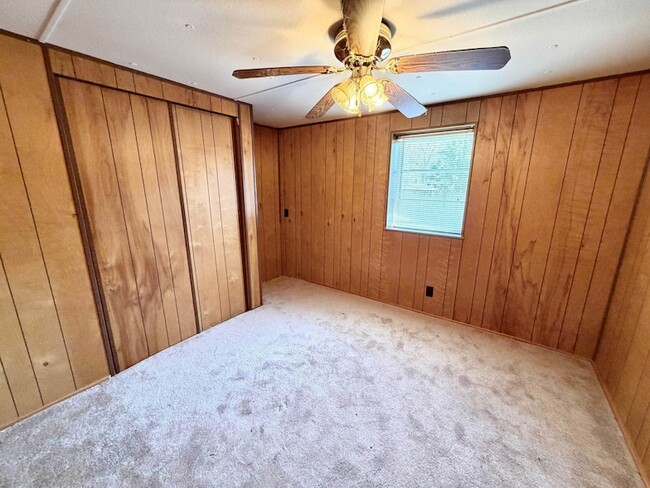 Building Photo - 2689 Stricklands Ln