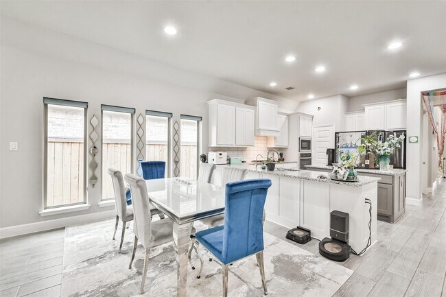 Building Photo - 15018 Concho River Wy