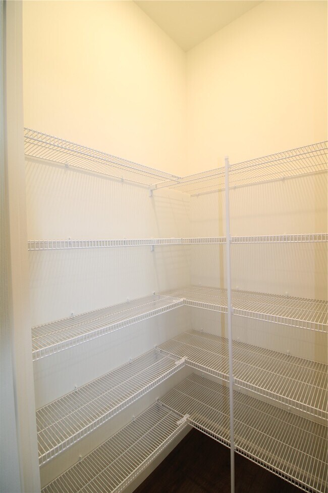 Building Photo - 37 Wingtip Ct