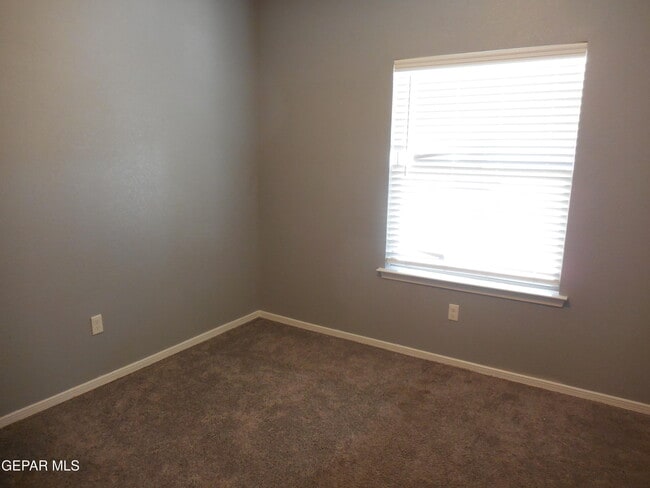 Building Photo - 12867 Ivelet Ct