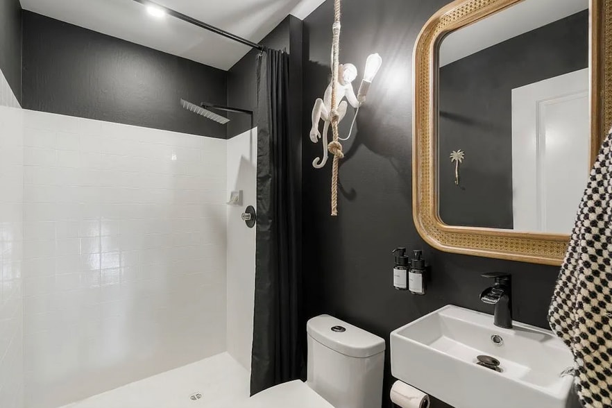 Building Photo - 2141 Awihi Pl