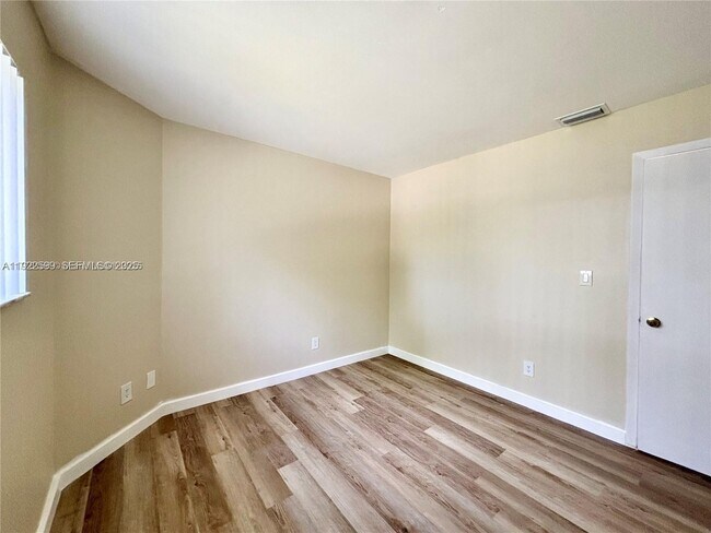 Building Photo - 3449 NW 44th St