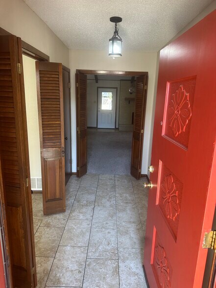 Building Photo - 2926 Briargrove Ln