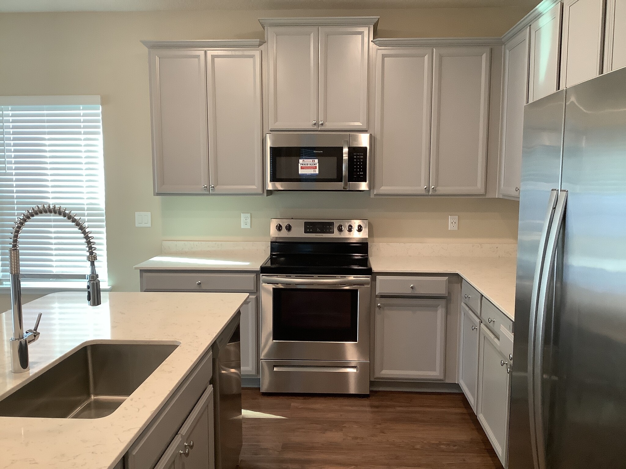 Building Photo - 300 Anastasia Park Rd