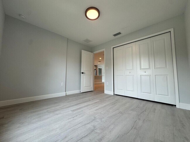 Building Photo - New Home Port Charlotte House For Rent
