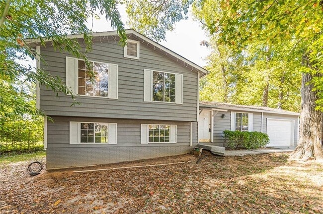 Building Photo - 806 Houndstooth Trail NW