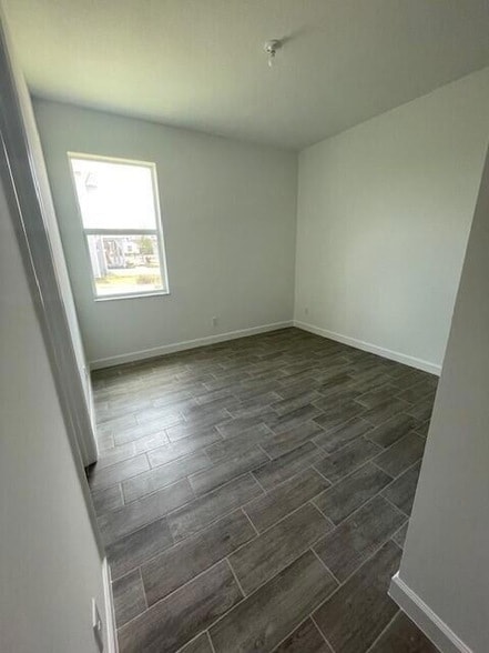 Building Photo - 19040 Croft Mill Xing