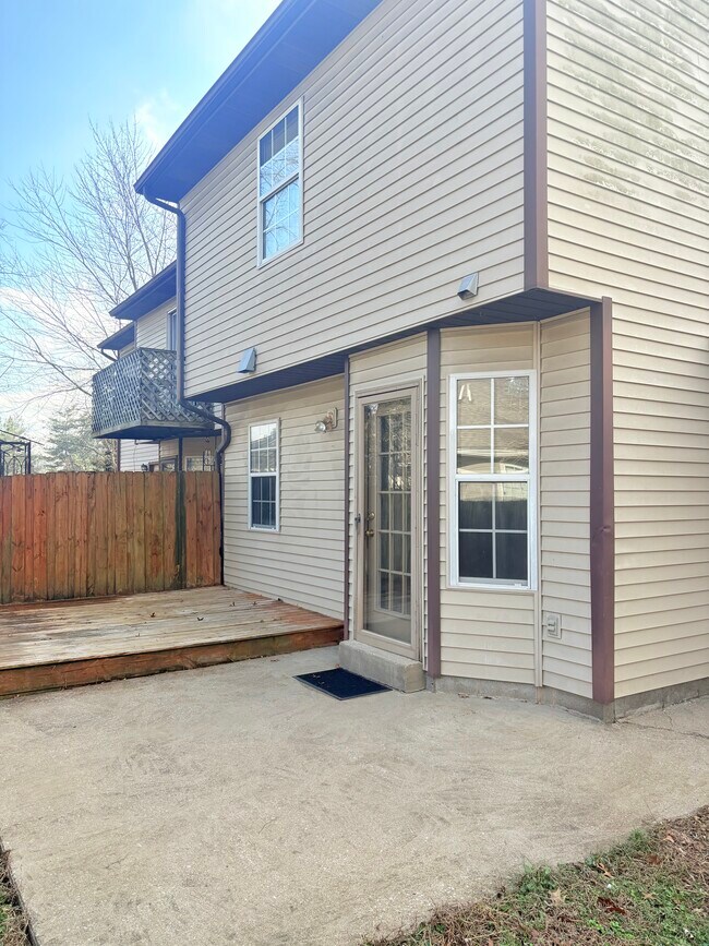 Building Photo - 2820 N Mill Pl