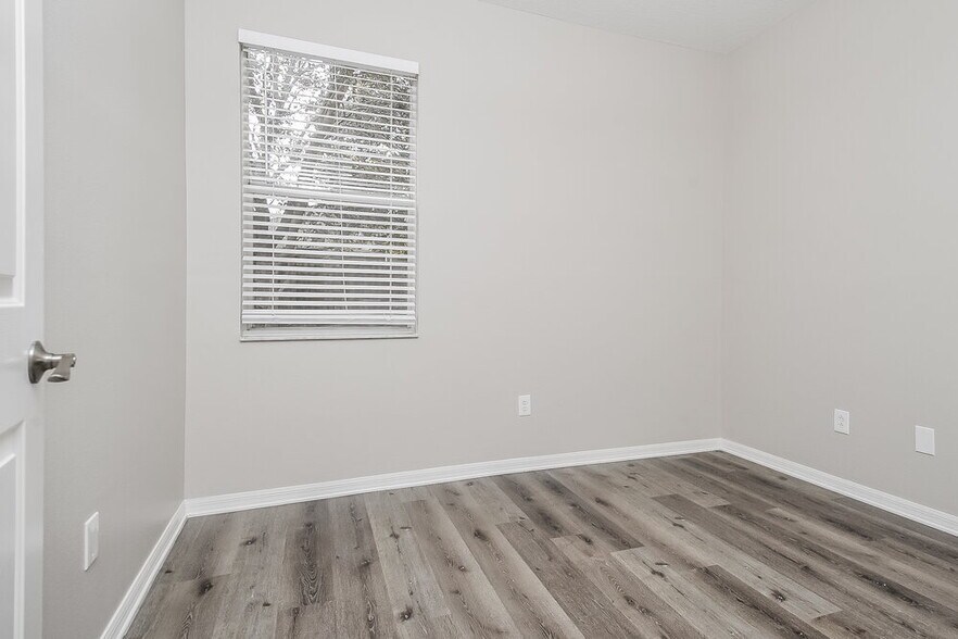 Building Photo - 11117 Newbridge Dr