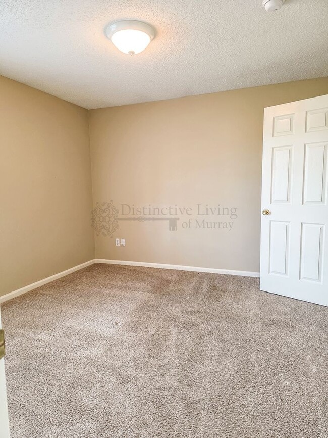 Building Photo - 1607 Bourland Ln