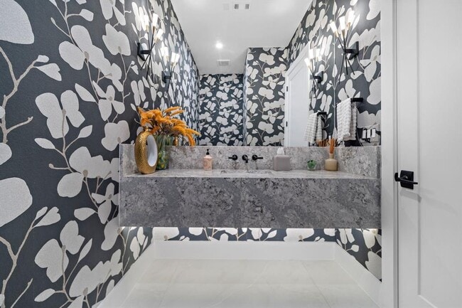 Building Photo - 467 Gingham Dr