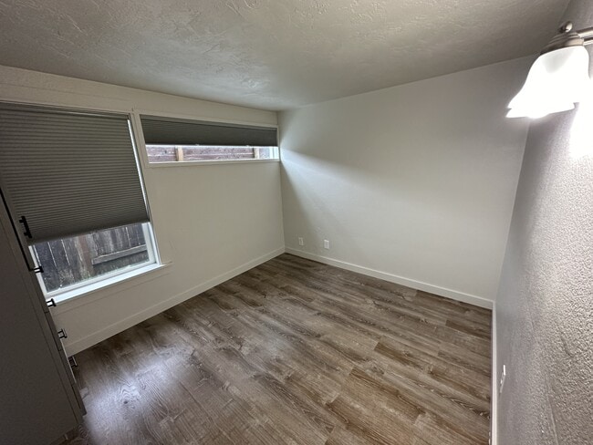 Building Photo - 3025 Bailey Ln