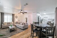 Building Photo - 6705 Lodge St