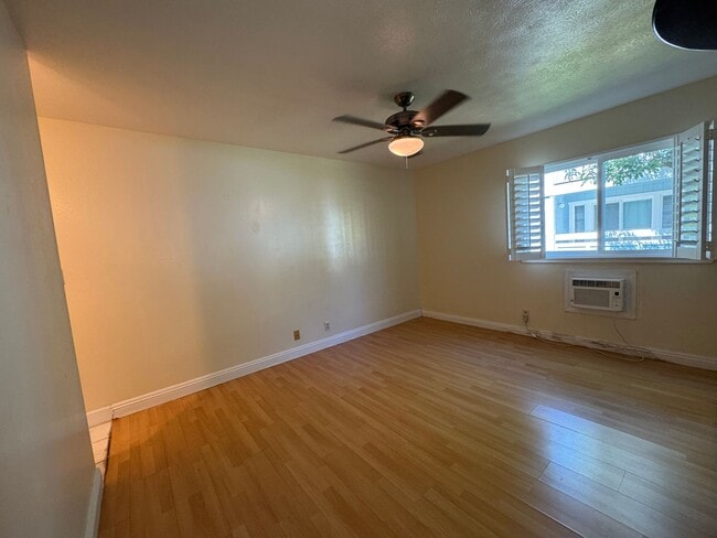 Building Photo - 2 bedroom 2 bath condo located in Hokulani in Kailua
