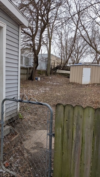 Building Photo - 312 S 8th St