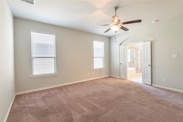 Building Photo - 16604 Central Garden Ln