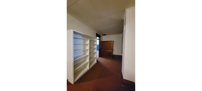 Building Photo - Secluded Country Living