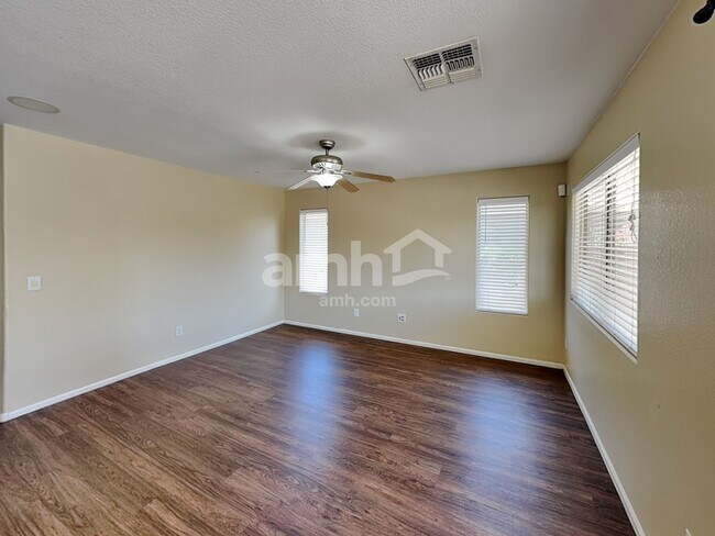 Building Photo - 8409 S 50th Ln