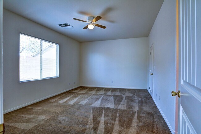 Building Photo - Welcome Home! Beautiful Single Story Home