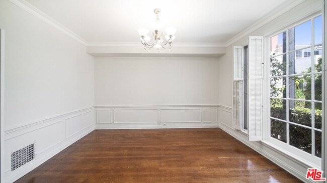 Building Photo - 1274 S Beverly Glen Blvd