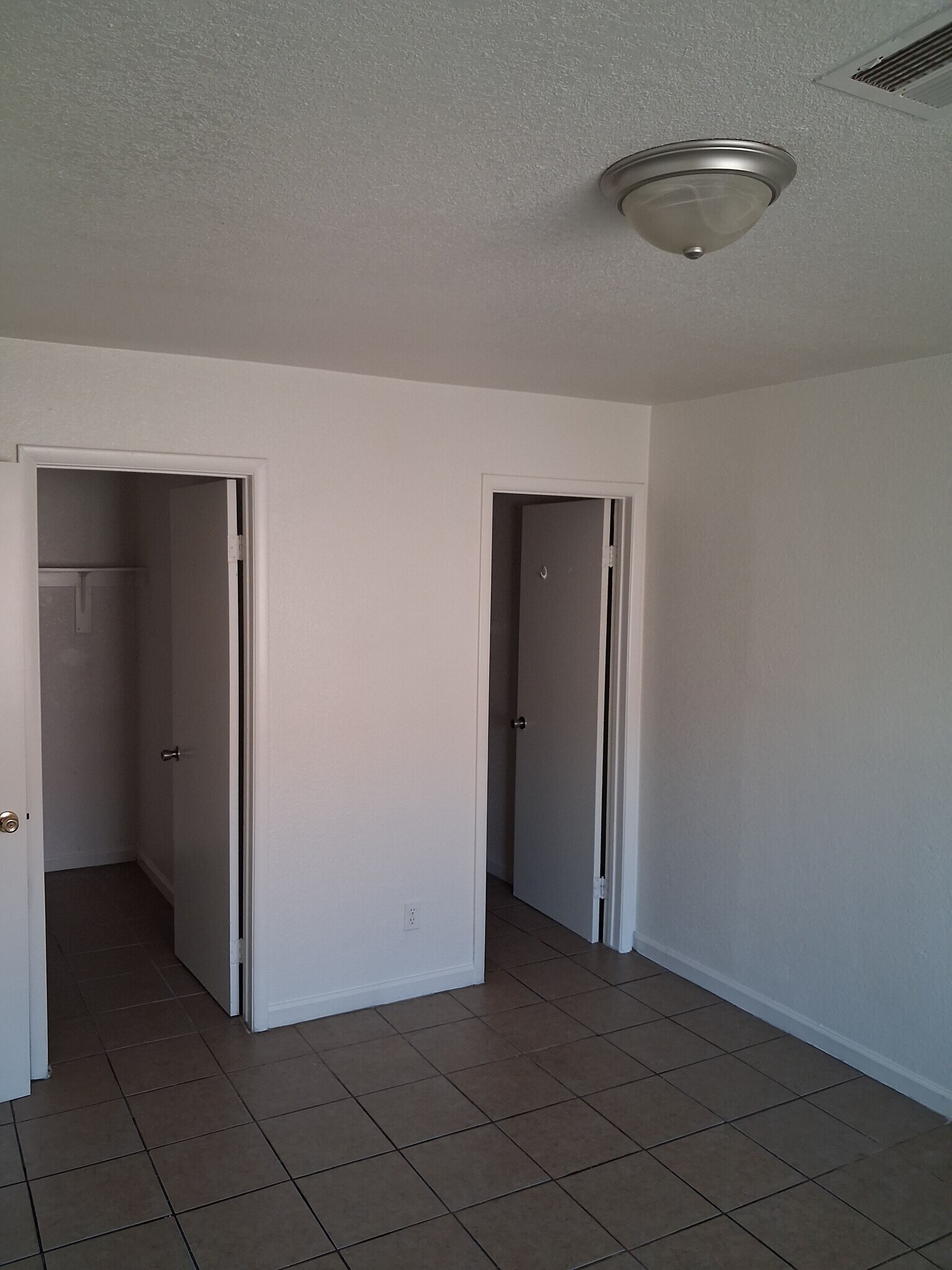 Building Photo - 6966 Issac Ave