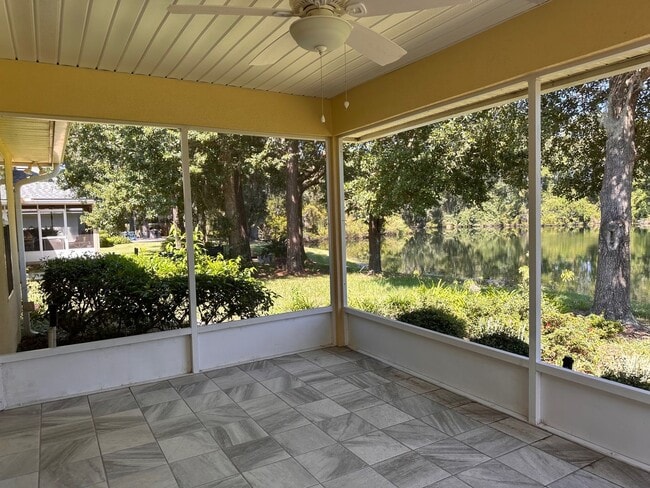 Building Photo - Located in the heart of Fernandina Beach!