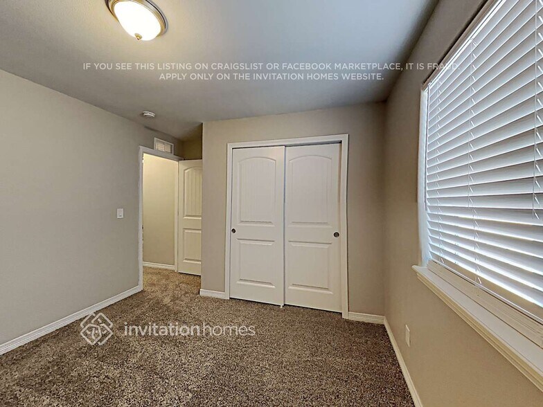 Building Photo - 10958 Clarion Dr