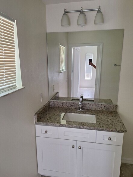 Building Photo - 4613-4615 29th St SW