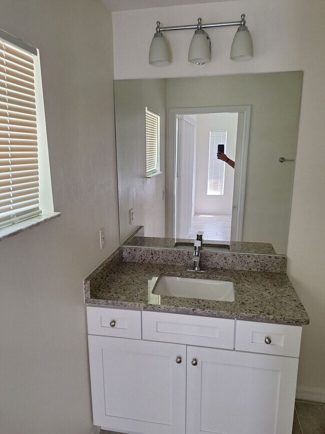 Building Photo - 4613-4615 29th St SW