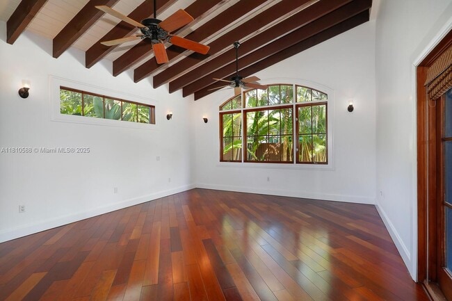 Building Photo - 2527 Inagua Ave