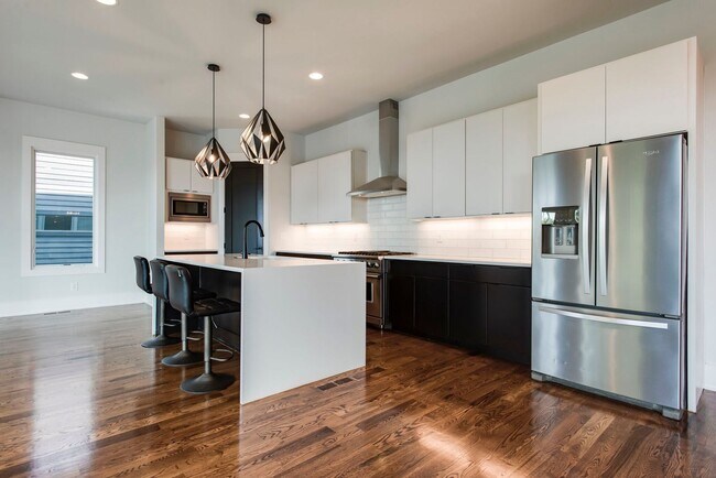 Building Photo - 3304 Trevor St