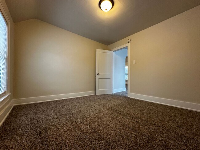 Building Photo - 1020 Berner St