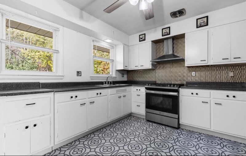 Building Photo - 4012 Highcrest Rd