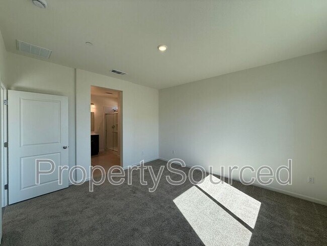 Building Photo - 2454 Cortese St