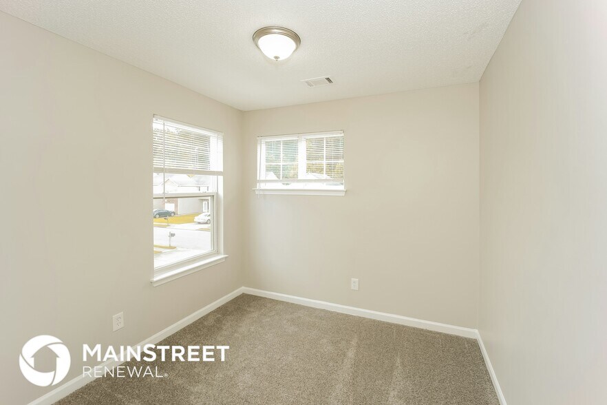 Building Photo - 358 Haverhill Ln