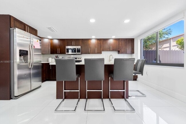 Building Photo - 9035 SW 156th Ct