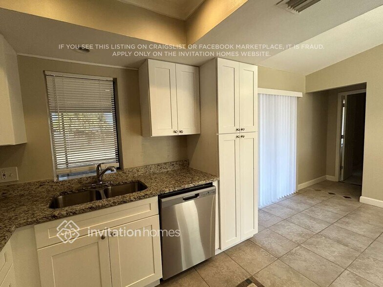 Building Photo - 2130 SW 12th Pl