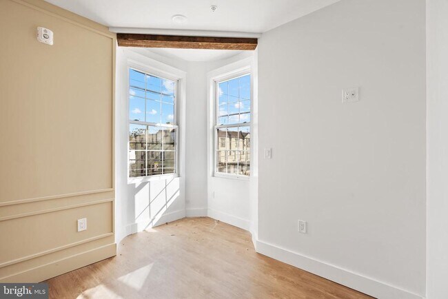 Building Photo - 900 N 41st St