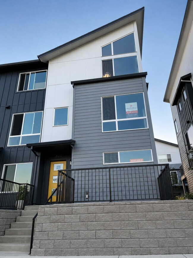 Building Photo - 17105 SW Albatross Ln
