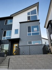Building Photo - 17105 SW Albatross Ln