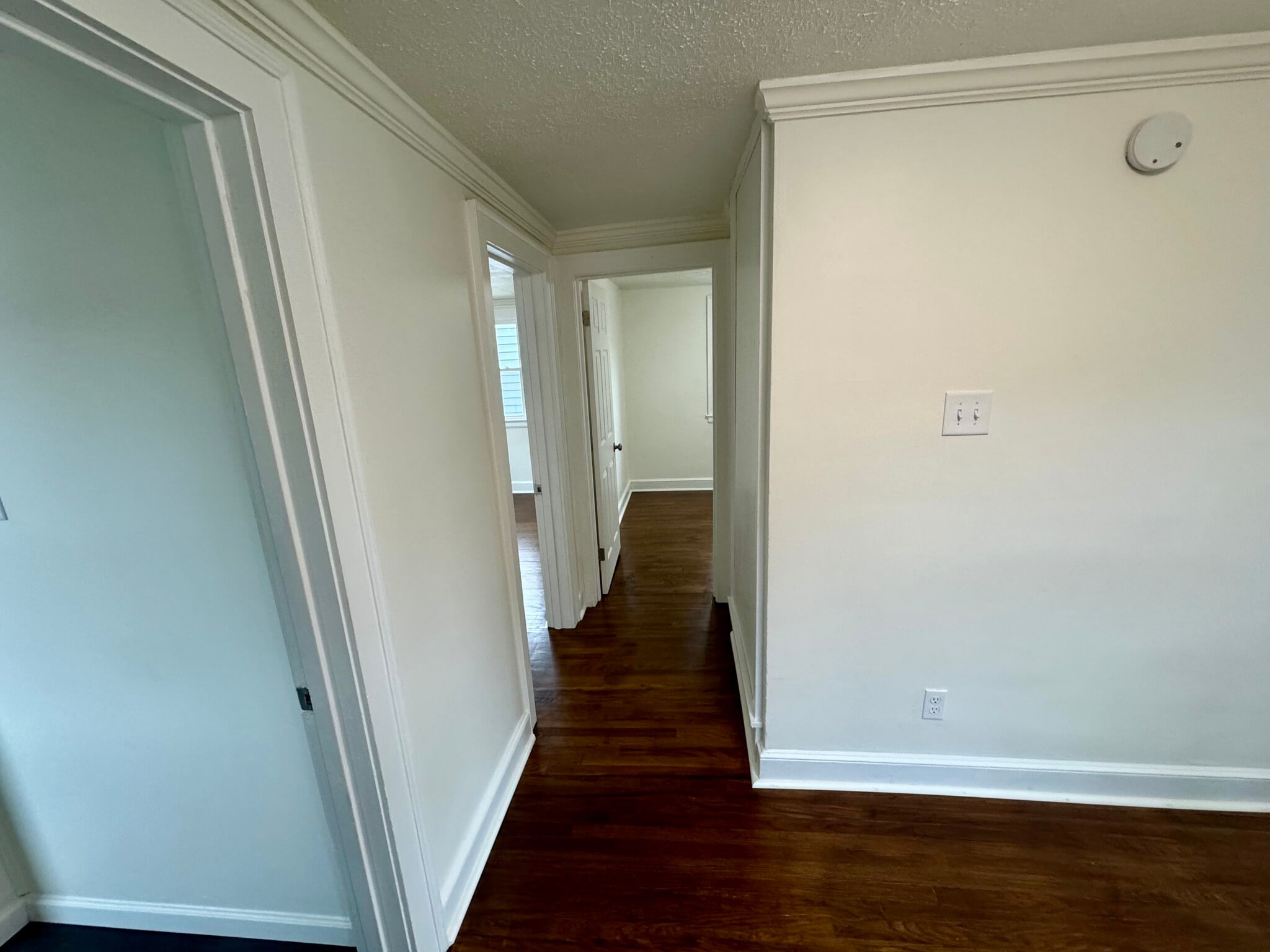 upstairs hallway - 1387 Ivydale Ave SW